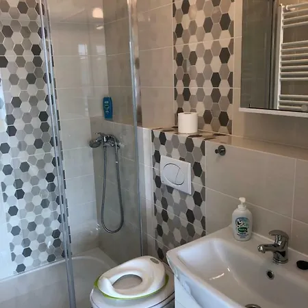 Leto 아파트 Frýdek-Místek