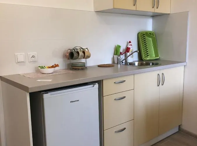 Leto Apartament *